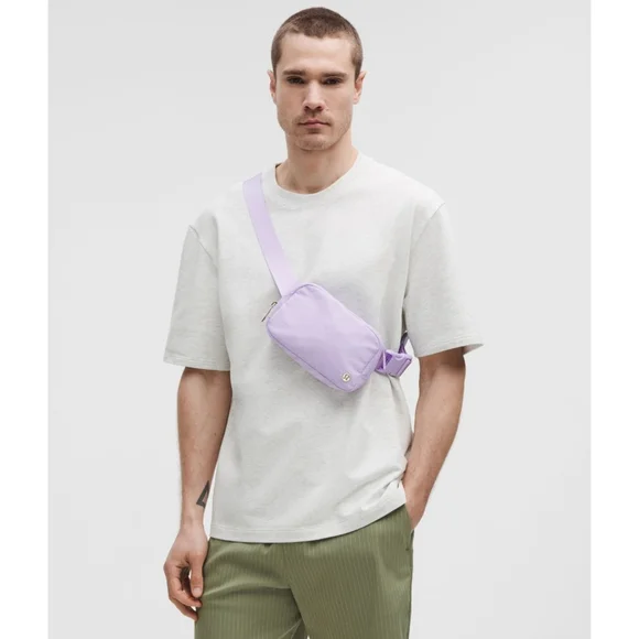NEW Lululemon Everywhere Belt Bag Lavender Frost - Picture 6 of 8